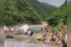 游客被山洪冲走,警惕自然灾害下的旅游安全风险”